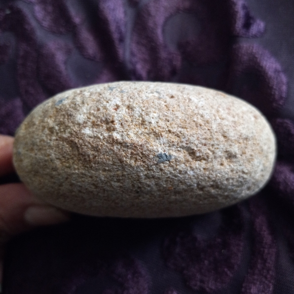 Mano grinding rock. Most likely Native American. - Picture 3 of 4